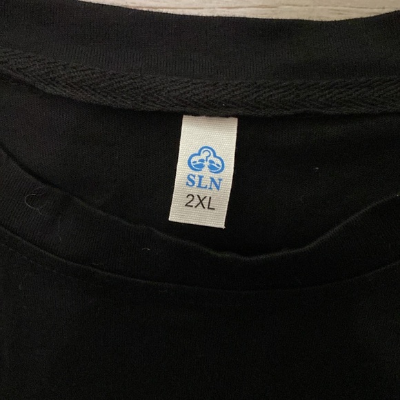 Black tee shirt - Picture 3 of 3